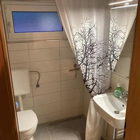 Von Wiegen, * Schneverdingen